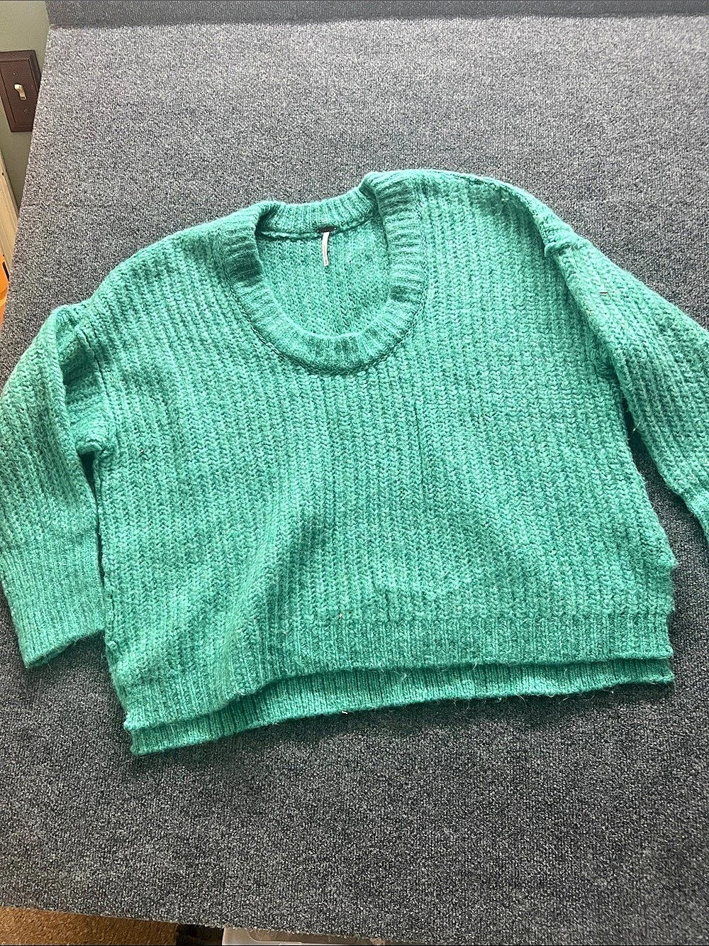Free People Knit Sweater Size Small oversized Like New